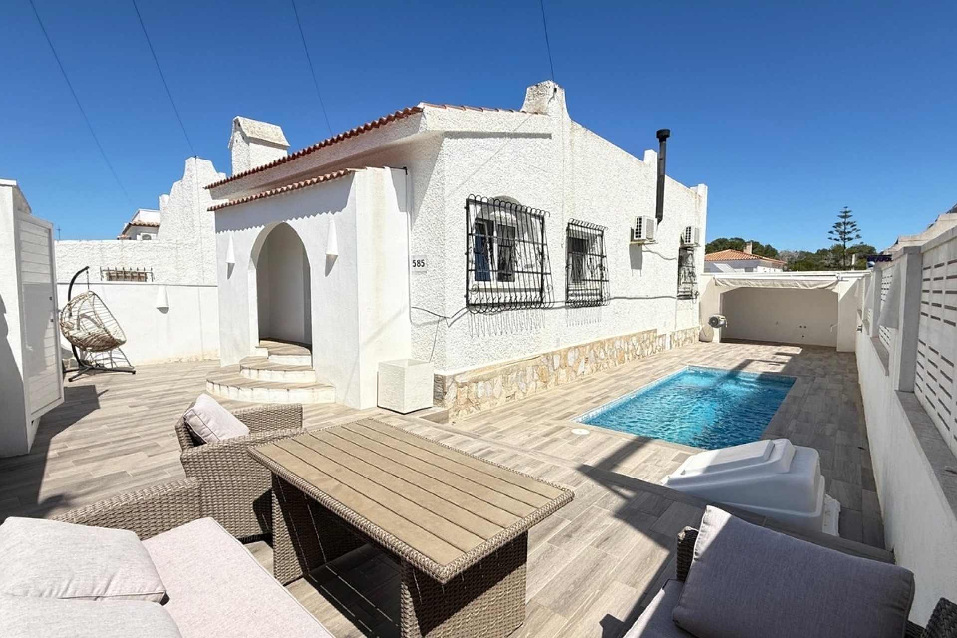 Herverkoop - Vrijstaande Villa -
Villamartín - Costa Blanca