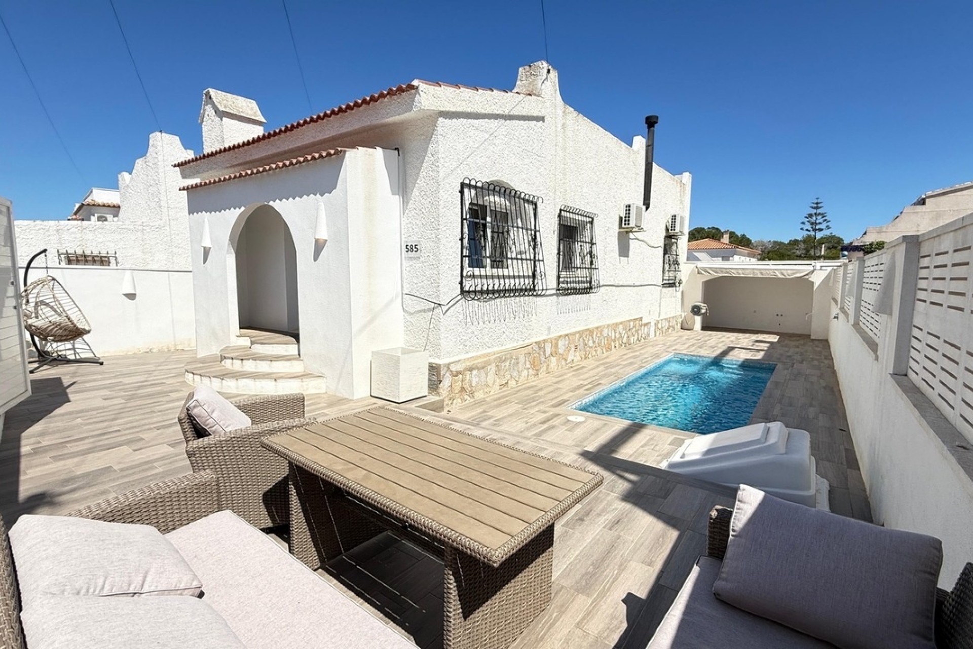 Herverkoop - Vrijstaande Villa -
Villamartín - Costa Blanca