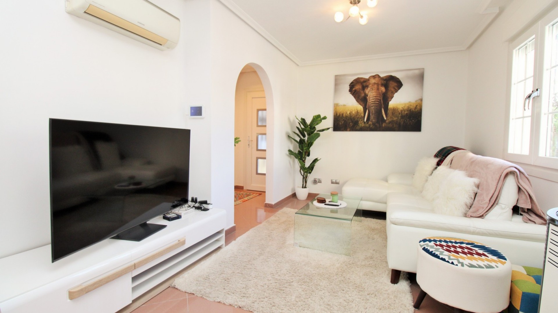 Herverkoop - Vrijstaande Villa -
Villamartín - LOS DOLSES