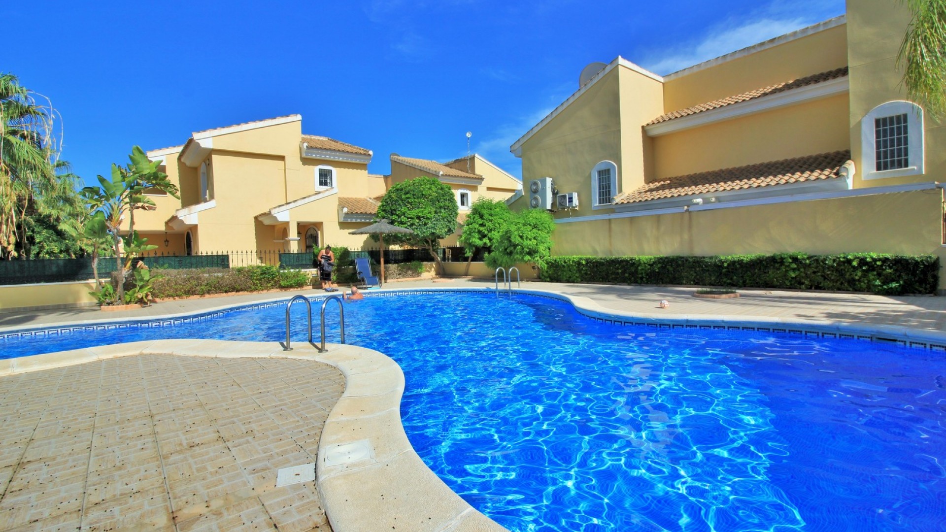 Herverkoop - Vrijstaande Villa -
Villamartín - LOS DOLSES