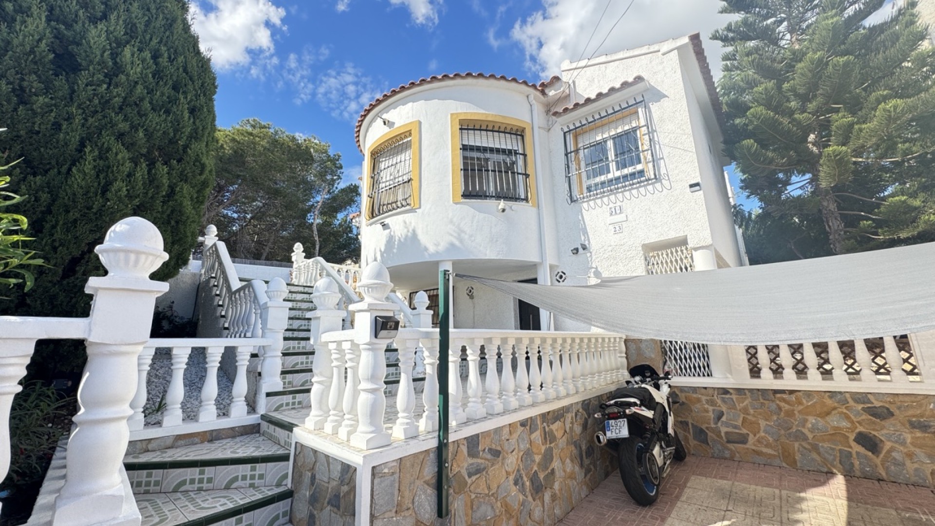 Herverkoop - Vrijstaande Villa -
Villamartín