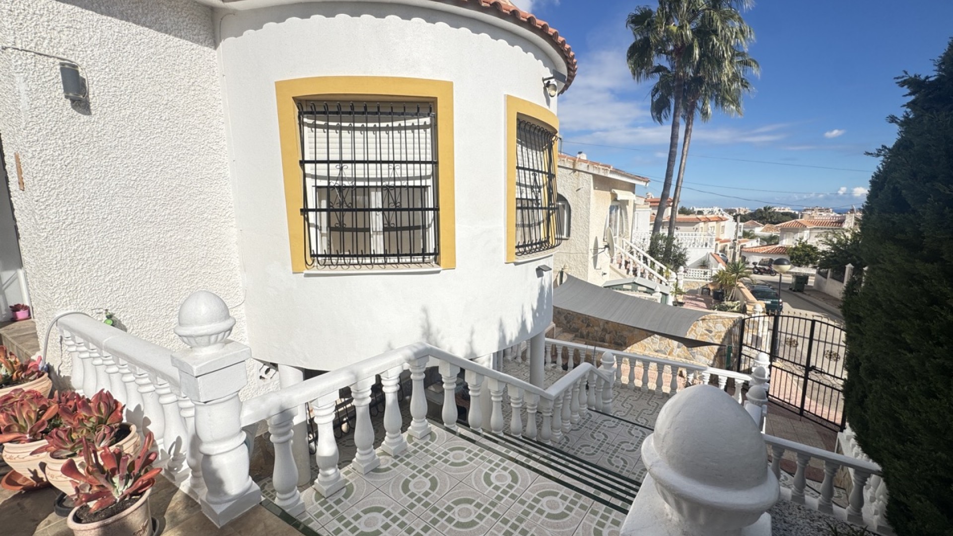 Herverkoop - Vrijstaande Villa -
Villamartín