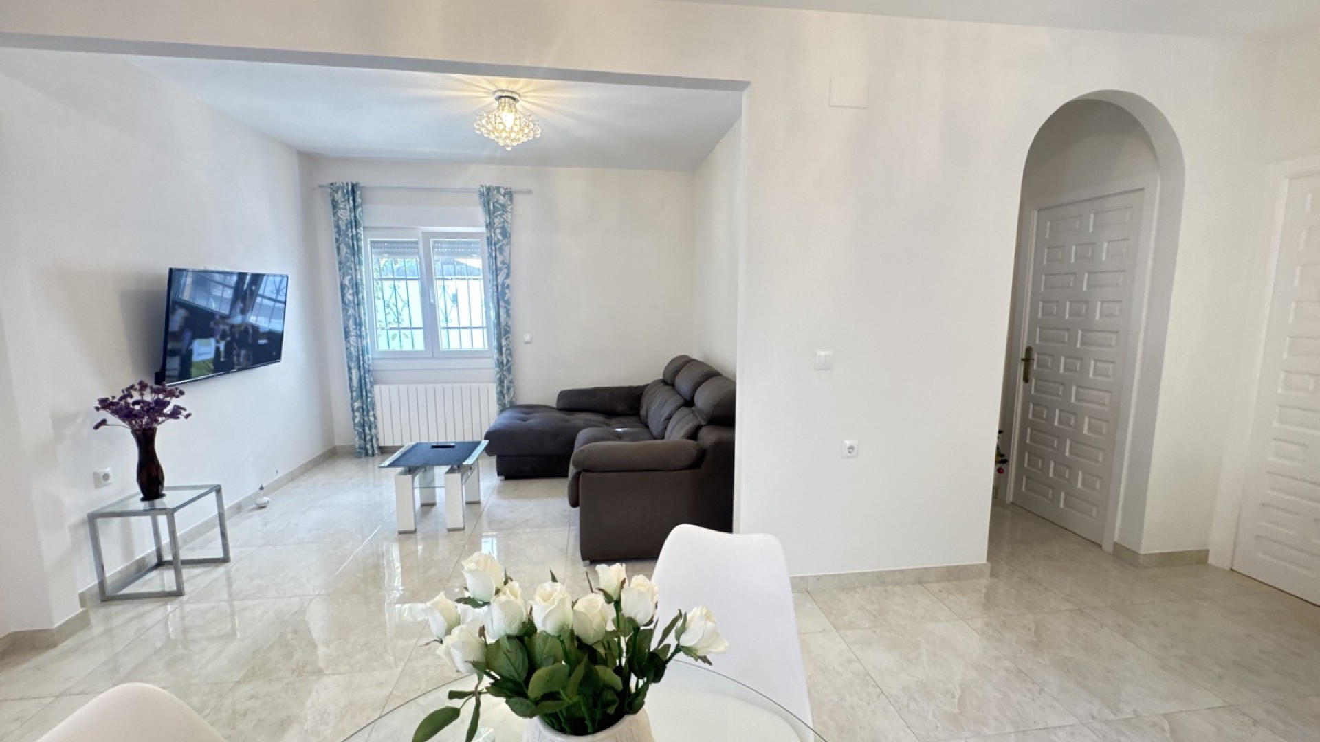 Herverkoop - Vrijstaande Villa -
Villamartín