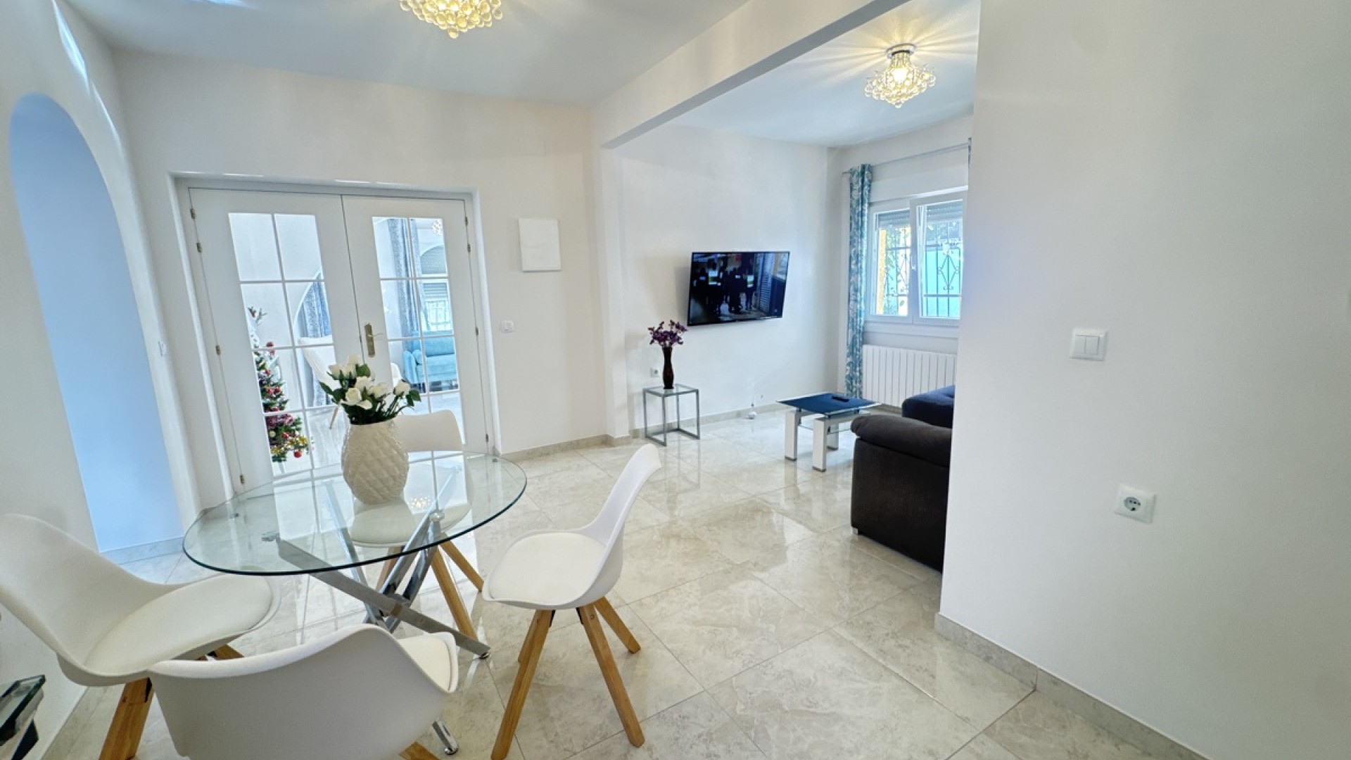 Herverkoop - Vrijstaande Villa -
Villamartín