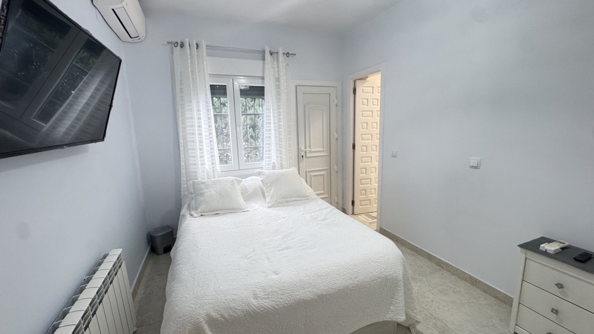 Herverkoop - Vrijstaande Villa -
Villamartín