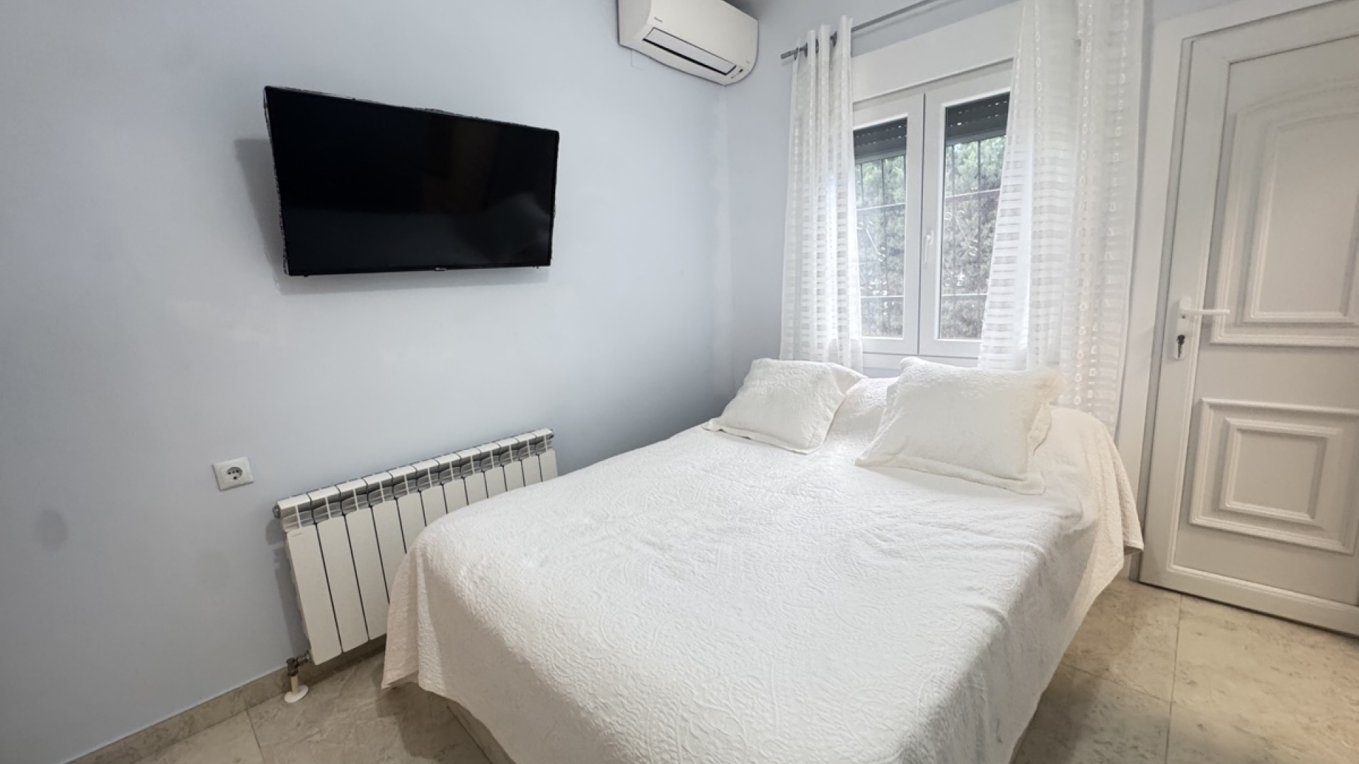 Herverkoop - Vrijstaande Villa -
Villamartín