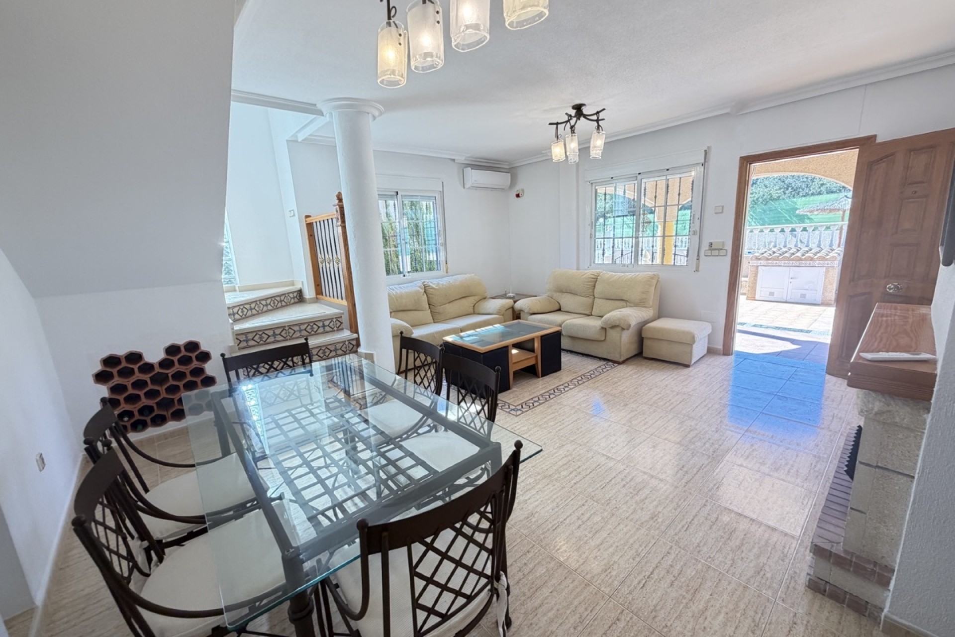 Herverkoop - Vrijstaande Villa -
Villamartín