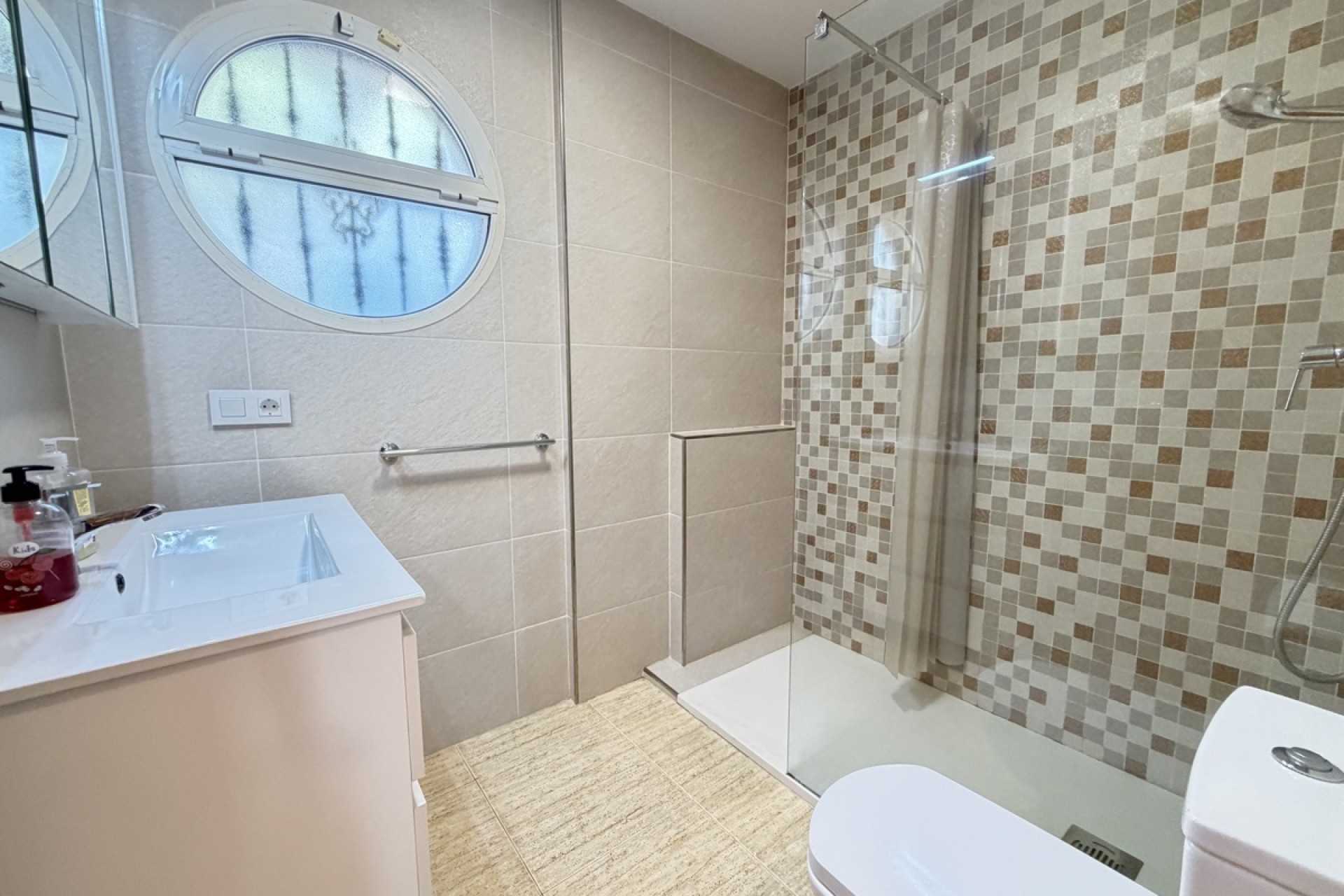 Herverkoop - Vrijstaande Villa -
Villamartín