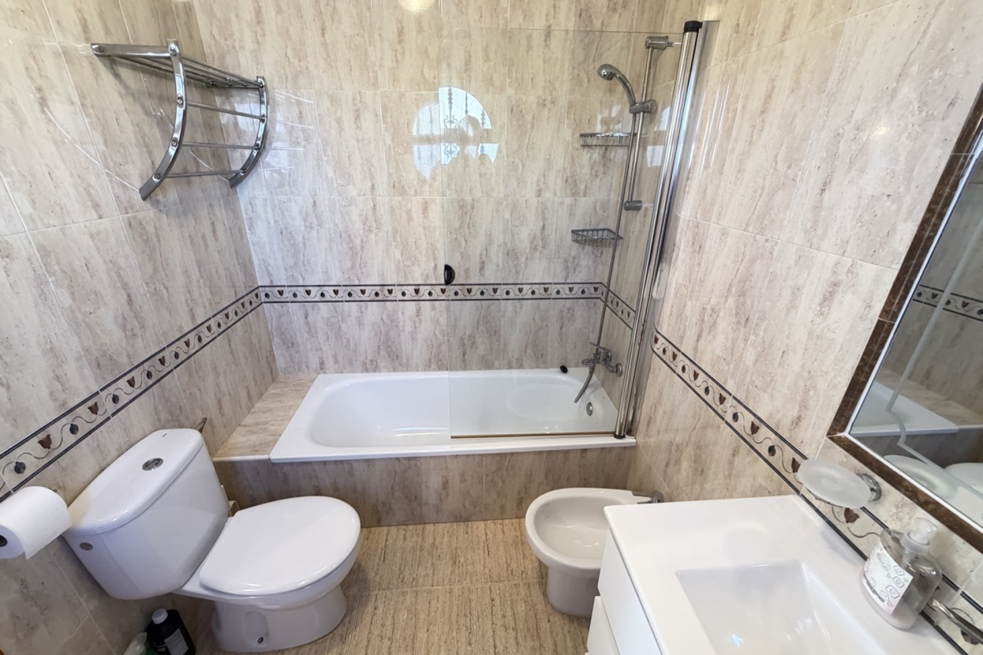 Herverkoop - Vrijstaande Villa -
Villamartín