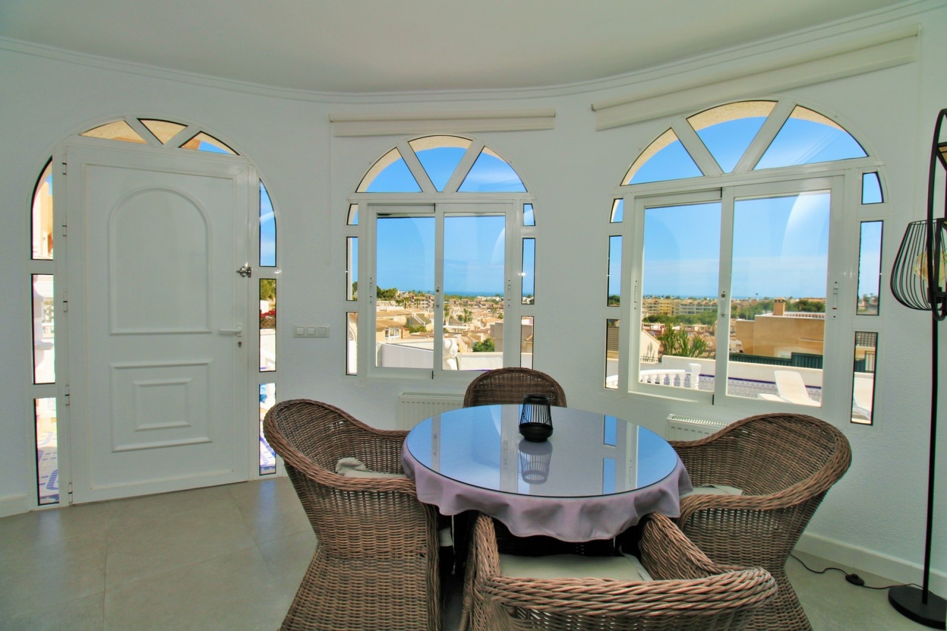 Herverkoop - Vrijstaande Villa -
Villamartín