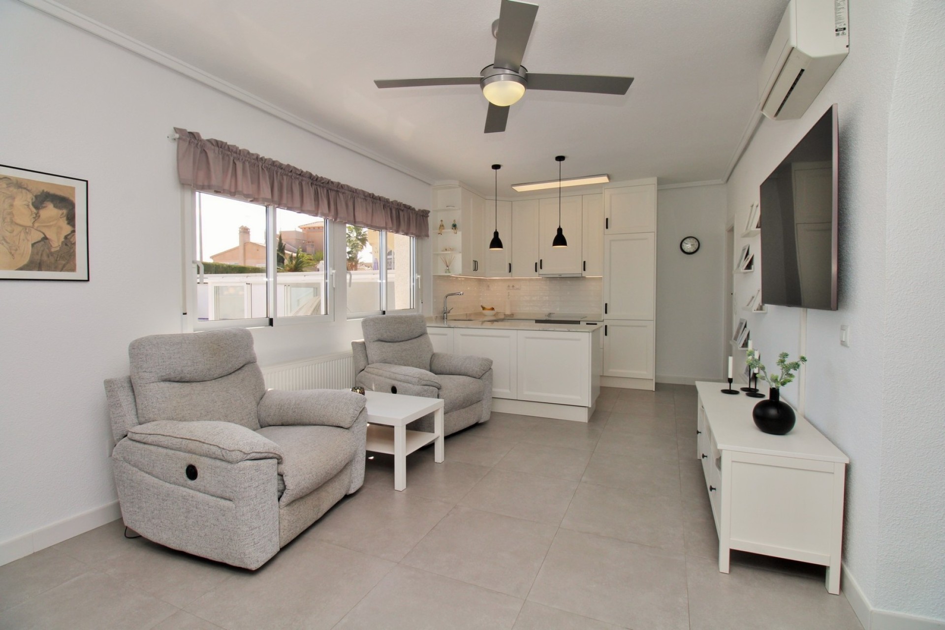 Herverkoop - Vrijstaande Villa -
Villamartín