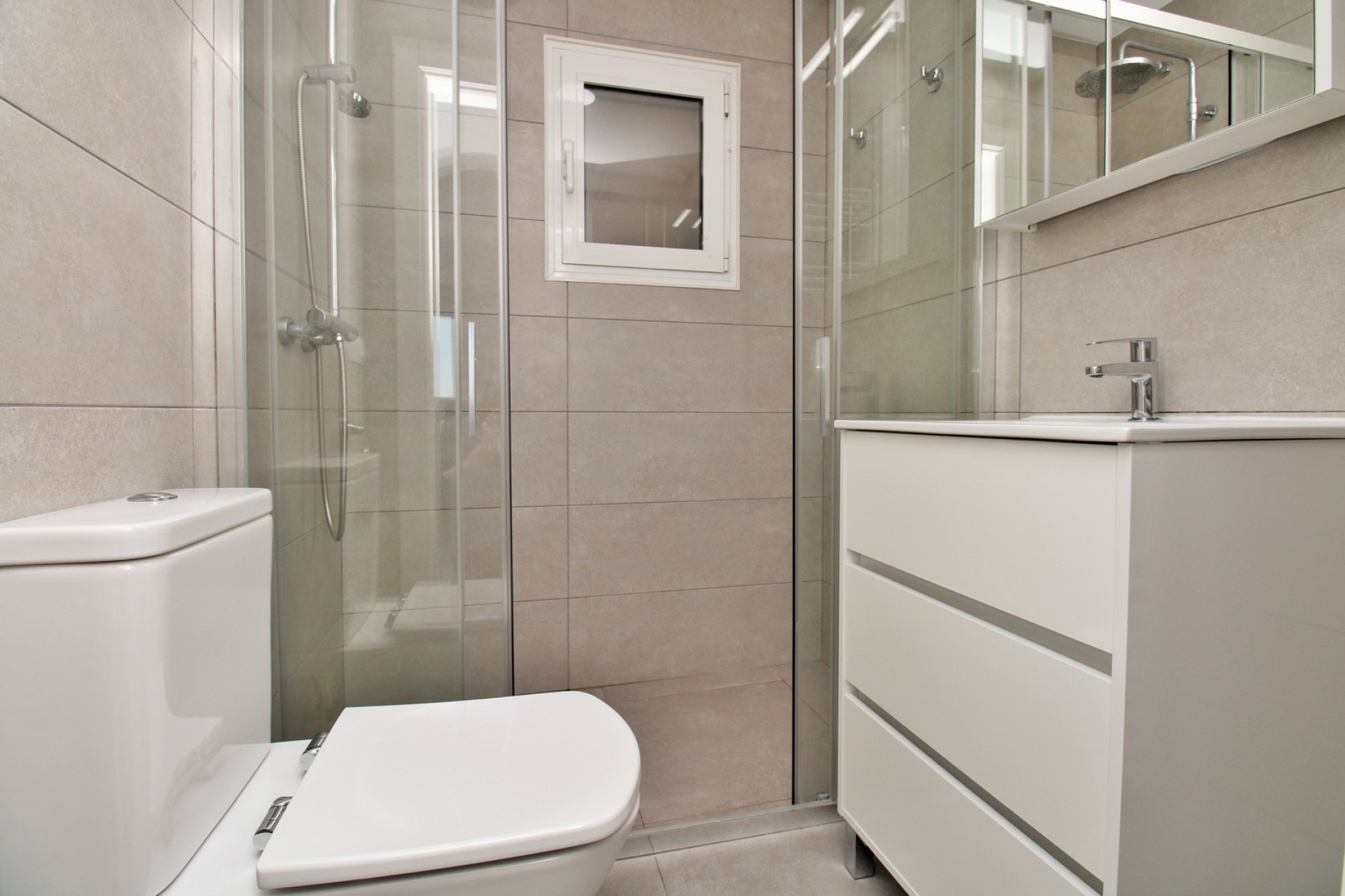 Herverkoop - Vrijstaande Villa -
Villamartín