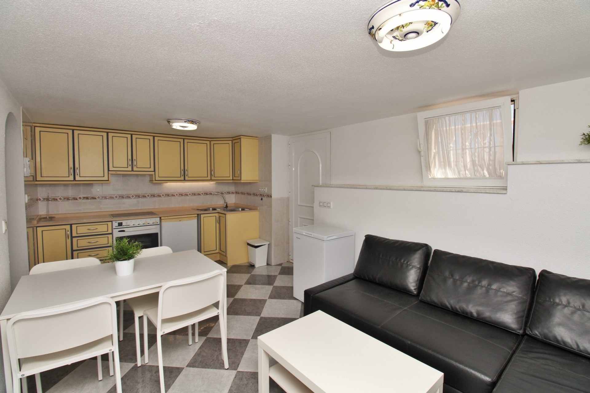 Herverkoop - Vrijstaande Villa -
Villamartín