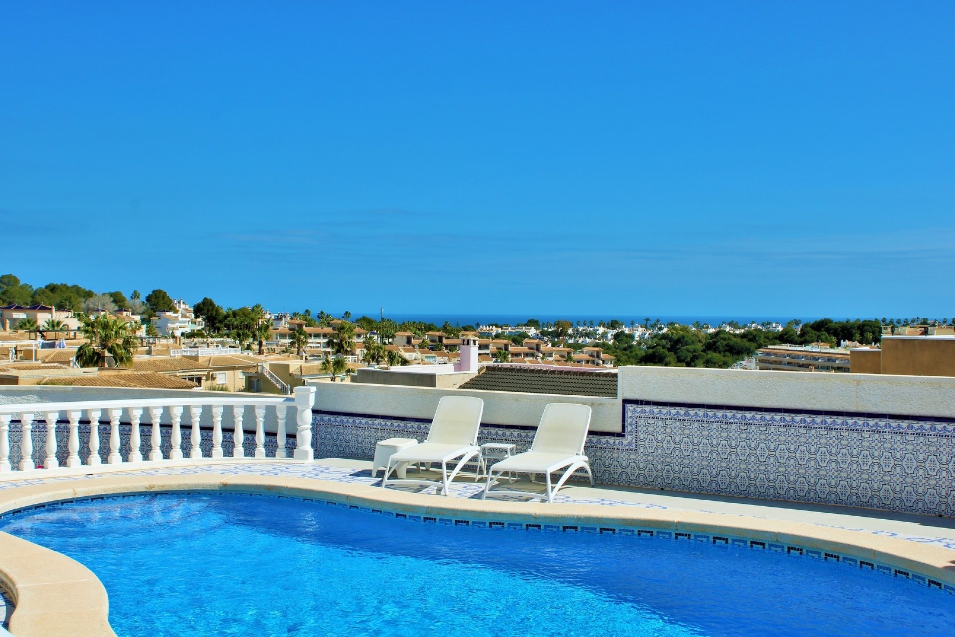 Herverkoop - Vrijstaande Villa -
Villamartín