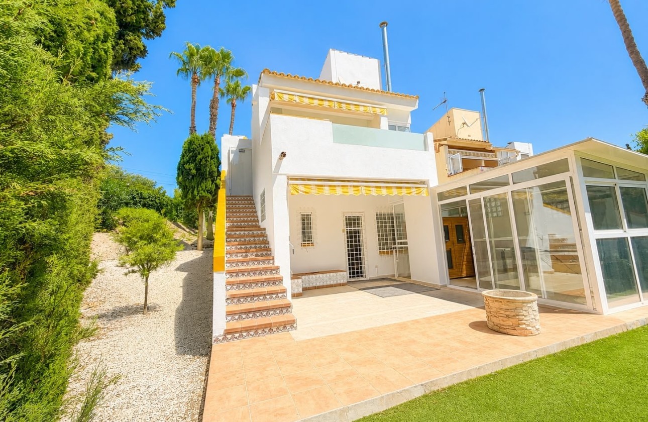 Herverkoop - Vrijstaande Villa -
Villamartín