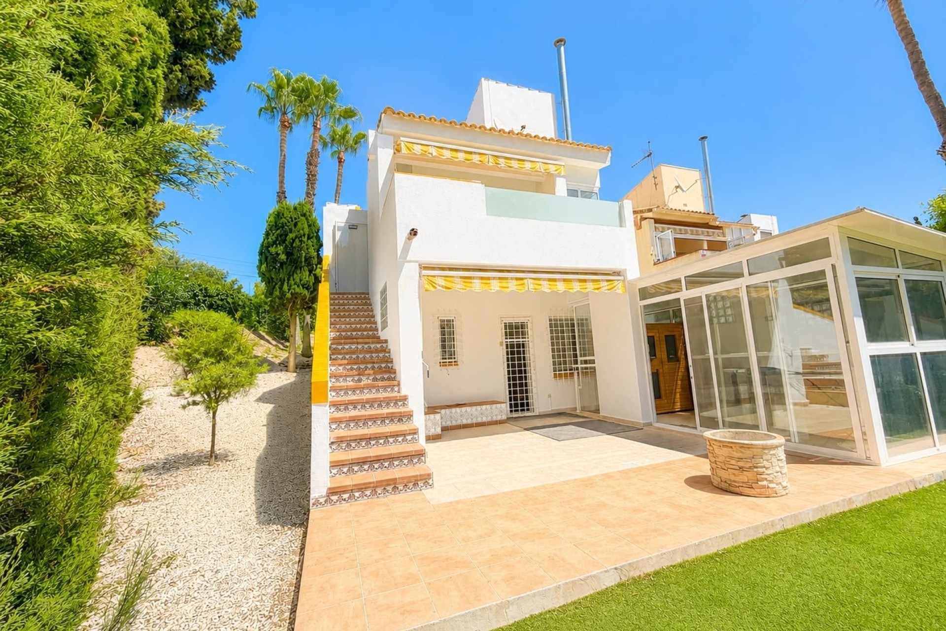 Herverkoop - Vrijstaande Villa -
Villamartín