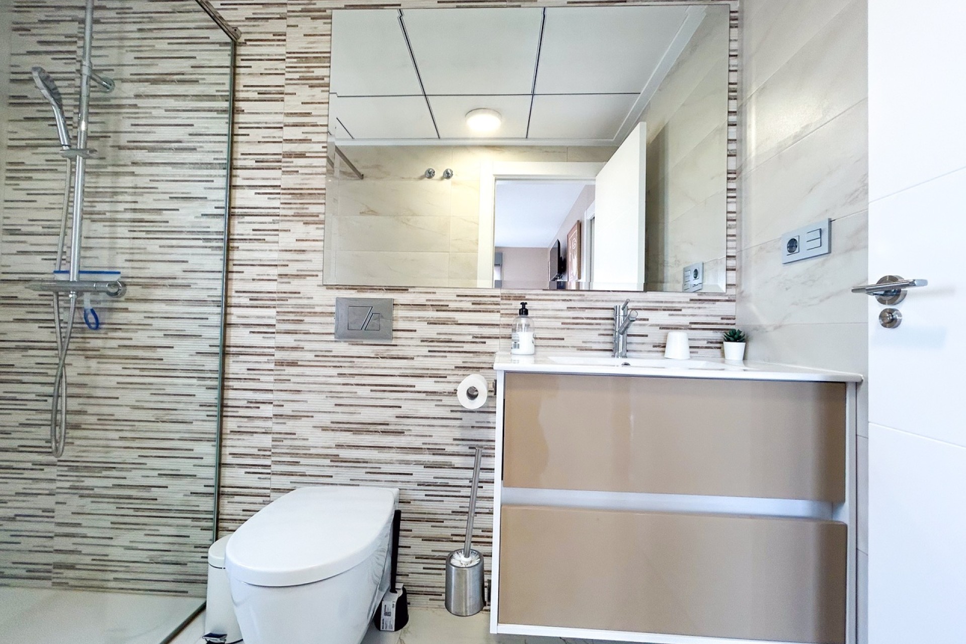 Herverkoop - Vrijstaande Villa -
Villamartín