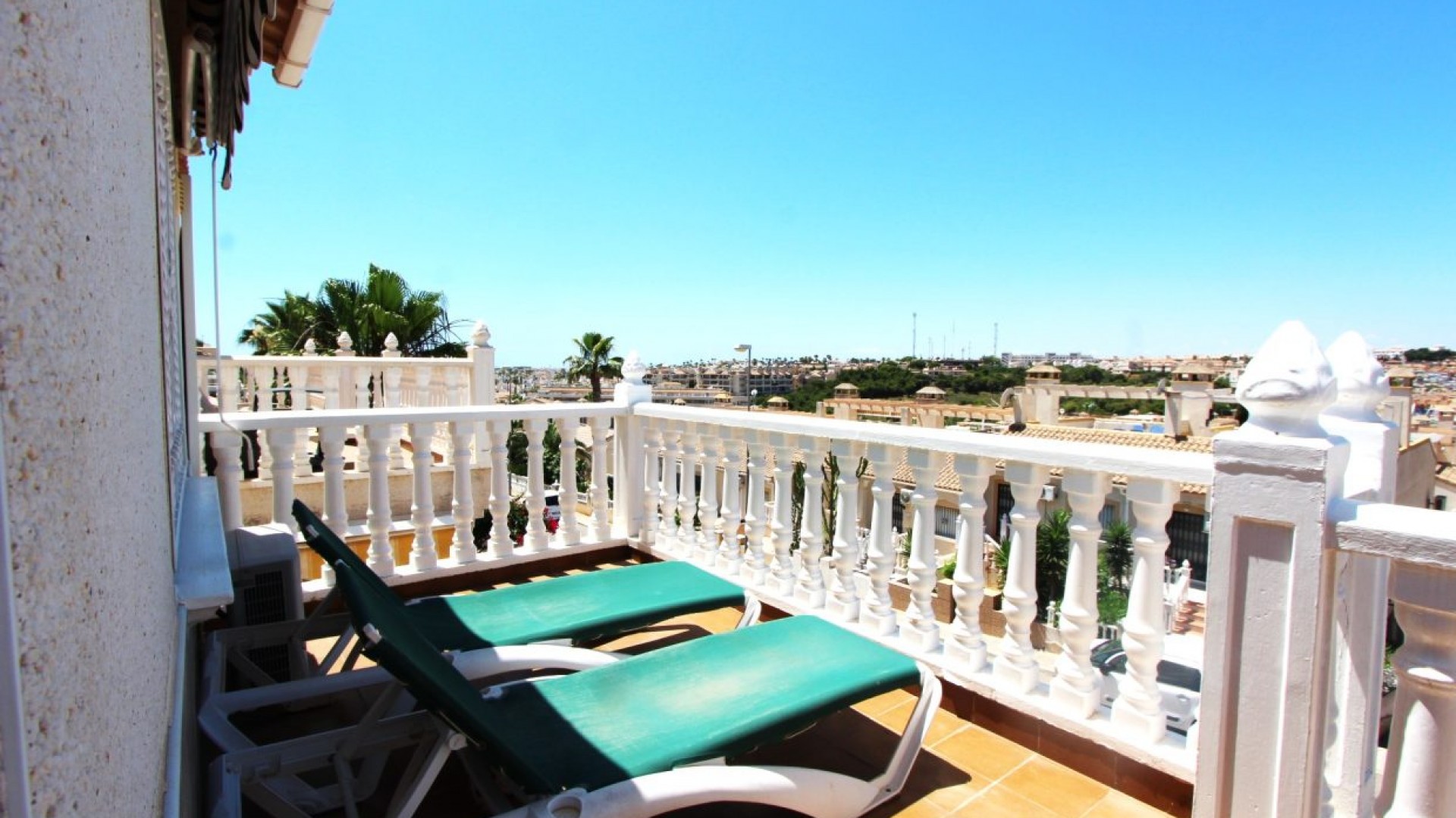 Herverkoop - Vrijstaande Villa -
Villamartín