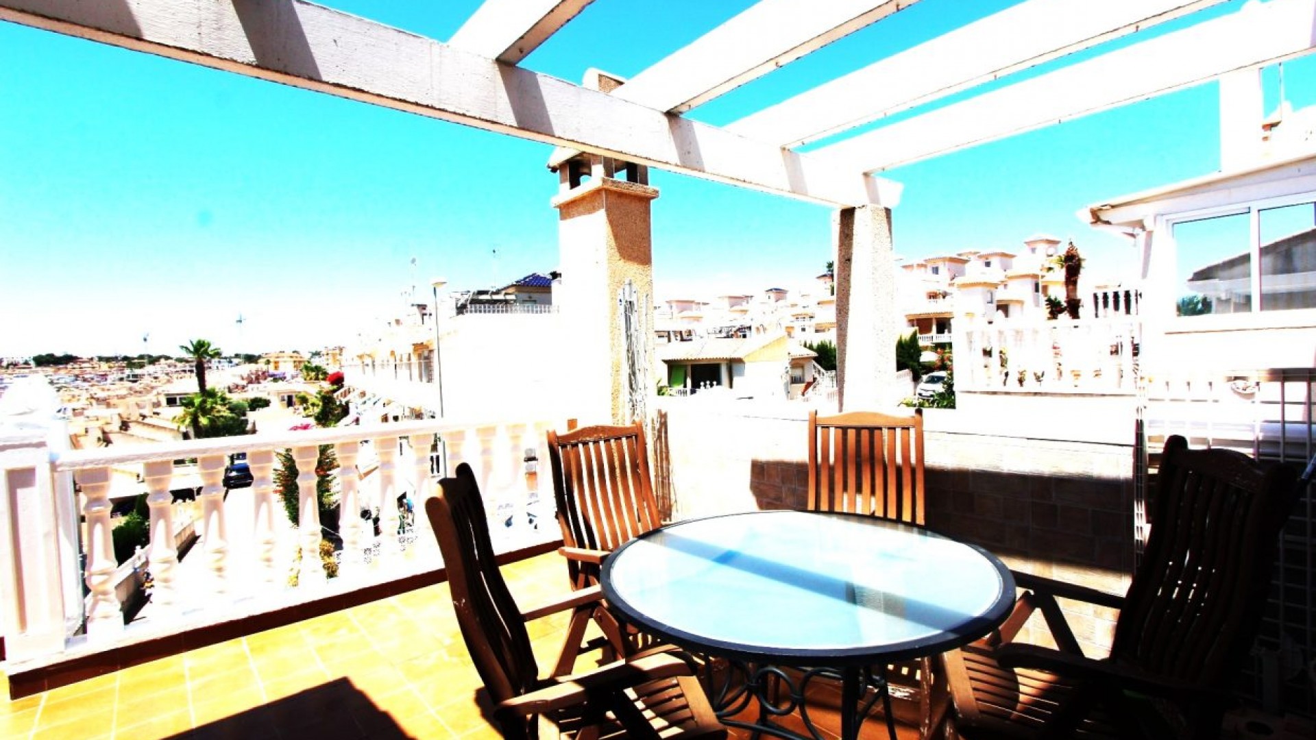 Herverkoop - Vrijstaande Villa -
Villamartín