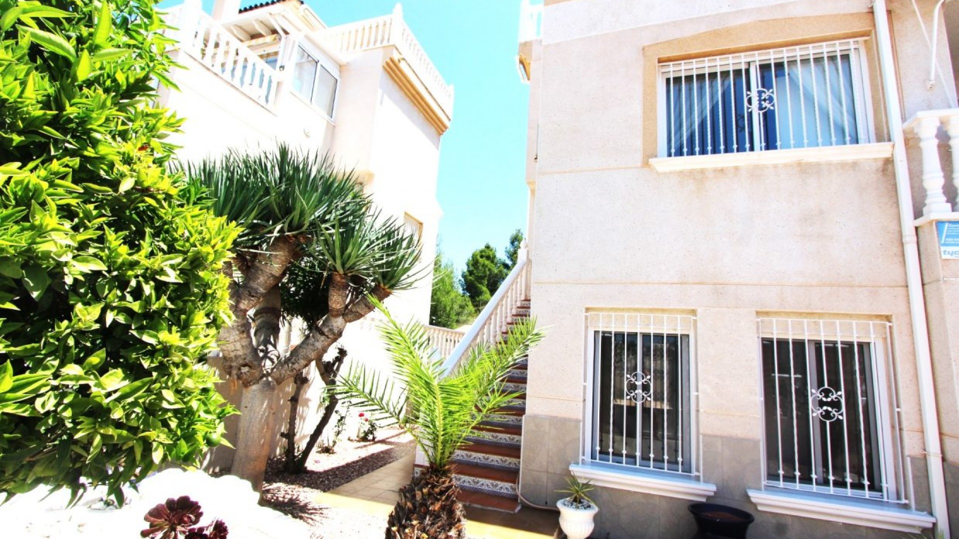 Herverkoop - Vrijstaande Villa -
Villamartín