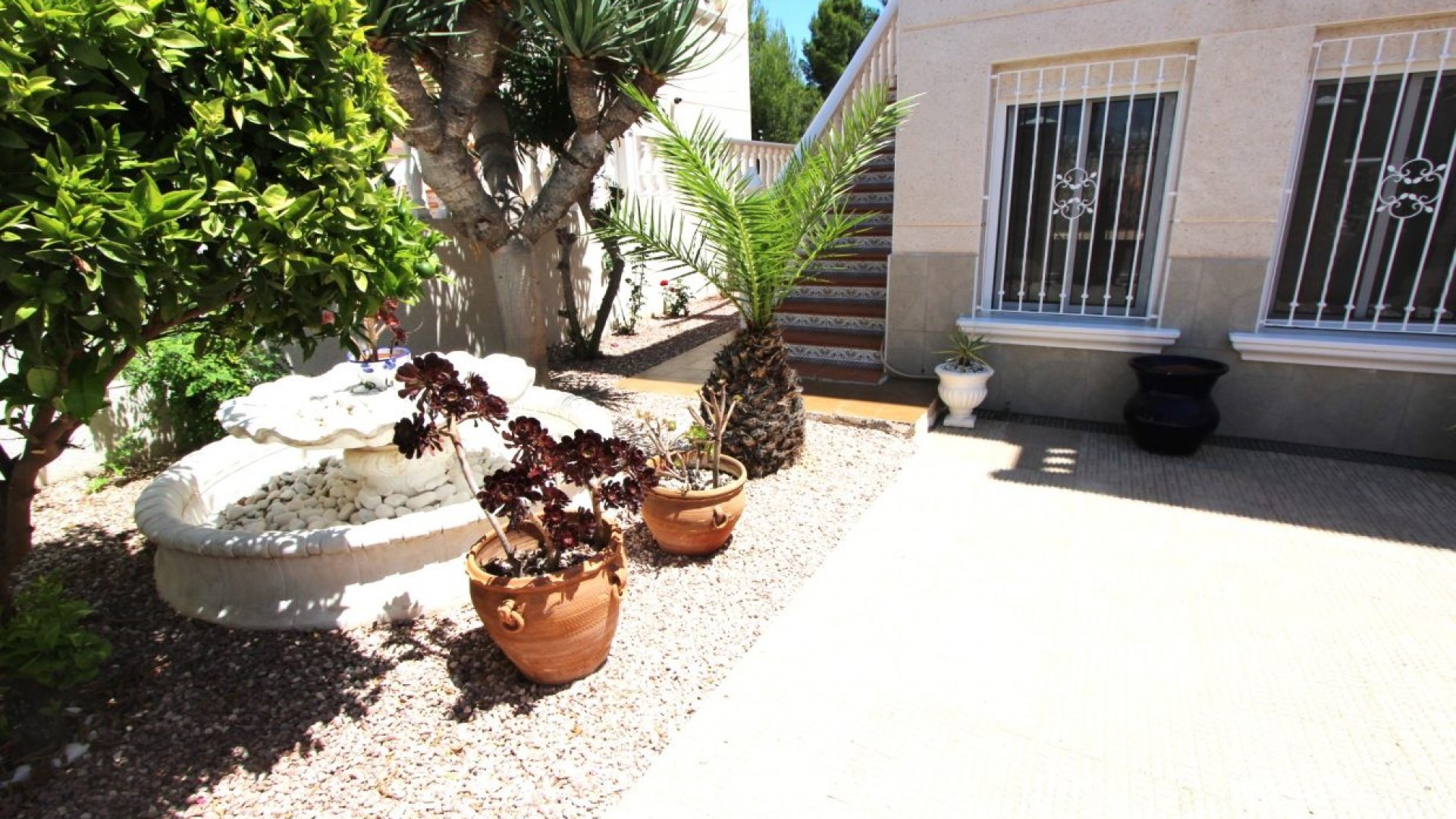 Herverkoop - Vrijstaande Villa -
Villamartín