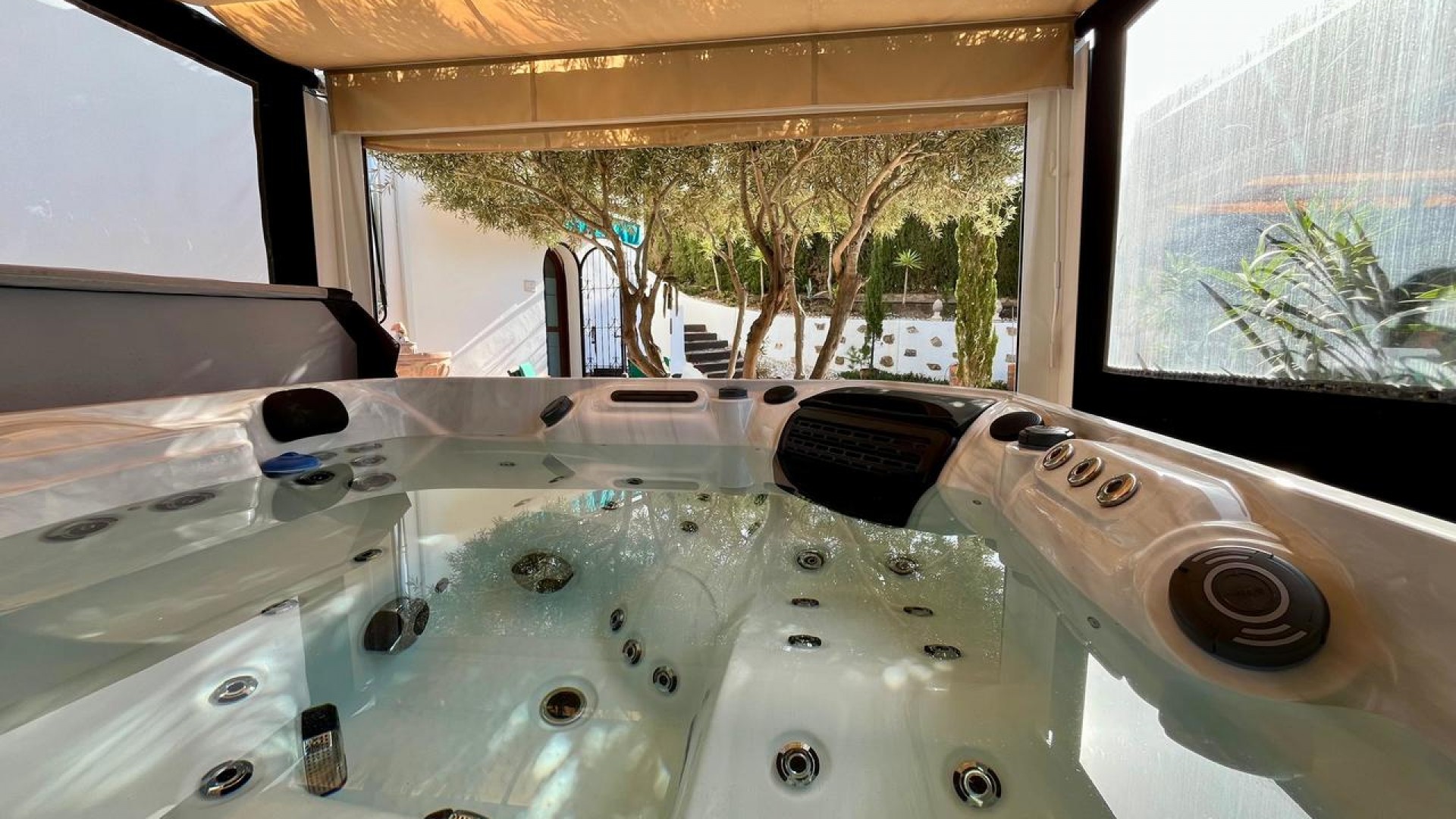 Herverkoop - Vrijstaande Villa -
Villamartín