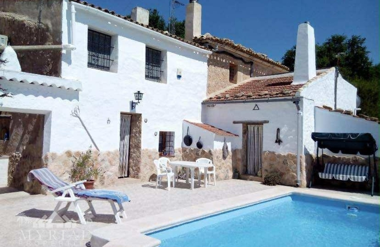 Herverkoop - Vrijstaande villa -
Yecla - Yecla Murcia