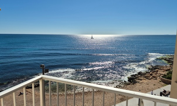 Lägenhet lägenhet - Återförsäljning - Torrevieja - CENTRE PLAYA DEL CURA LAS PISCINAS