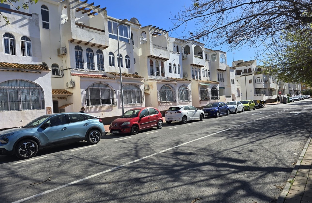 LANGDURIGE VERHUUR - Appartement / Flat -
Torrevieja - Playa de los Naufragos