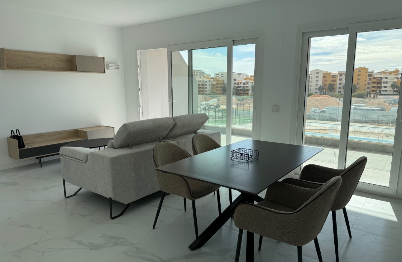 LANGDURIGE VERHUUR - Appartement / Flat -
Torrevieja - Punta Prima