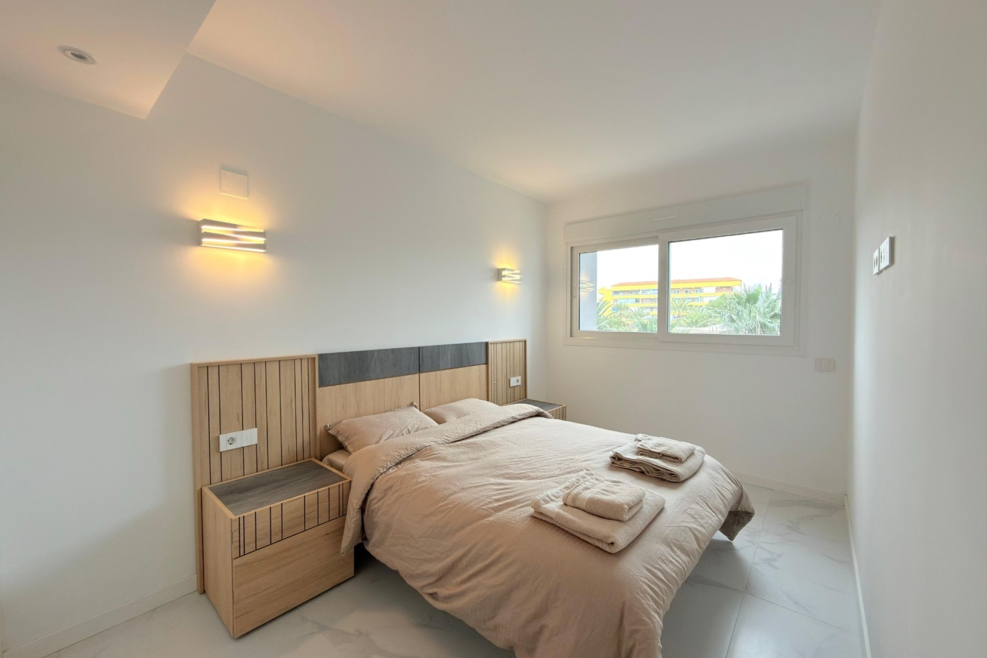 LANGDURIGE VERHUUR - Appartement / Flat -
Torrevieja - Punta Prima