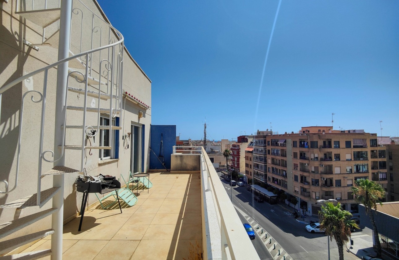 LANGDURIGE VERHUUR - Appartement / Flat -
Torrevieja