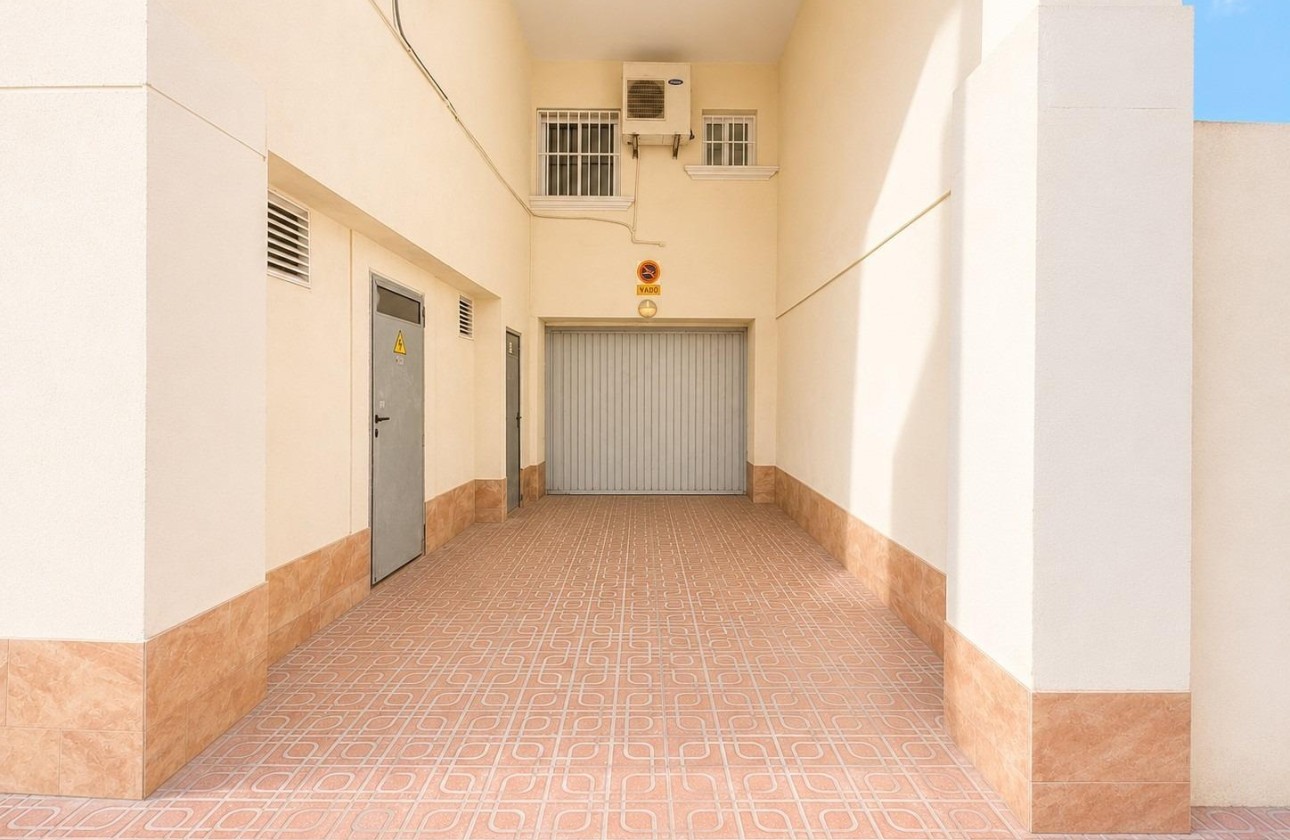 Langzeitmiete - Garage -
Torrevieja