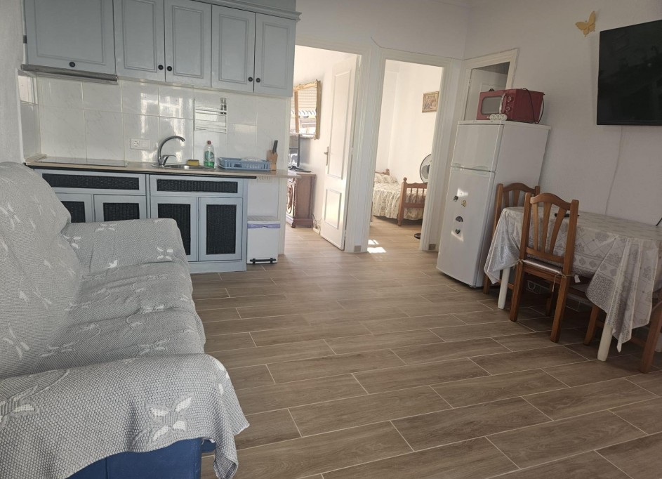 Location longue durée - Apartement Flat -
Torrevieja - Centro