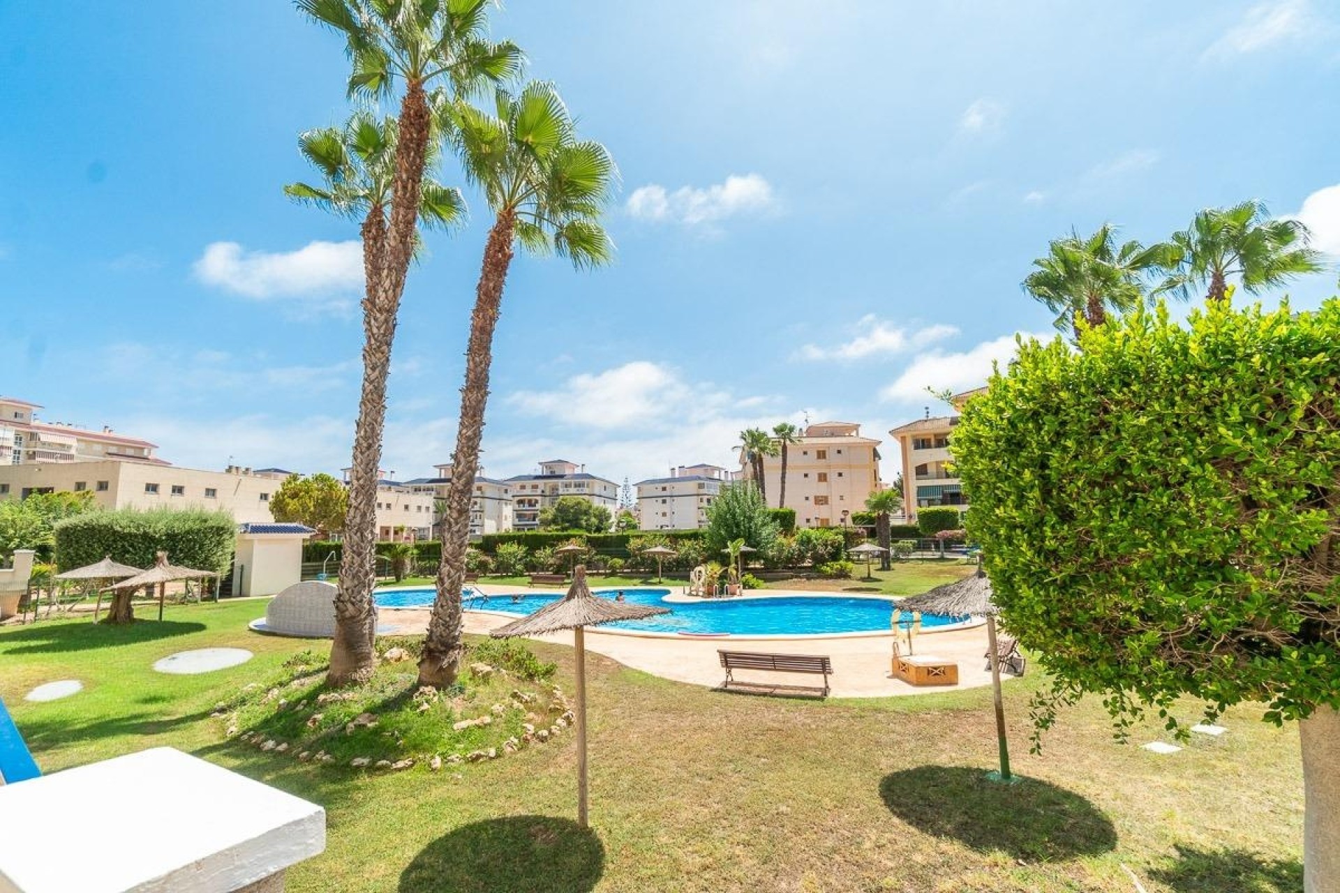 Location longue durée - Appartement -
Torrevieja - La Mata