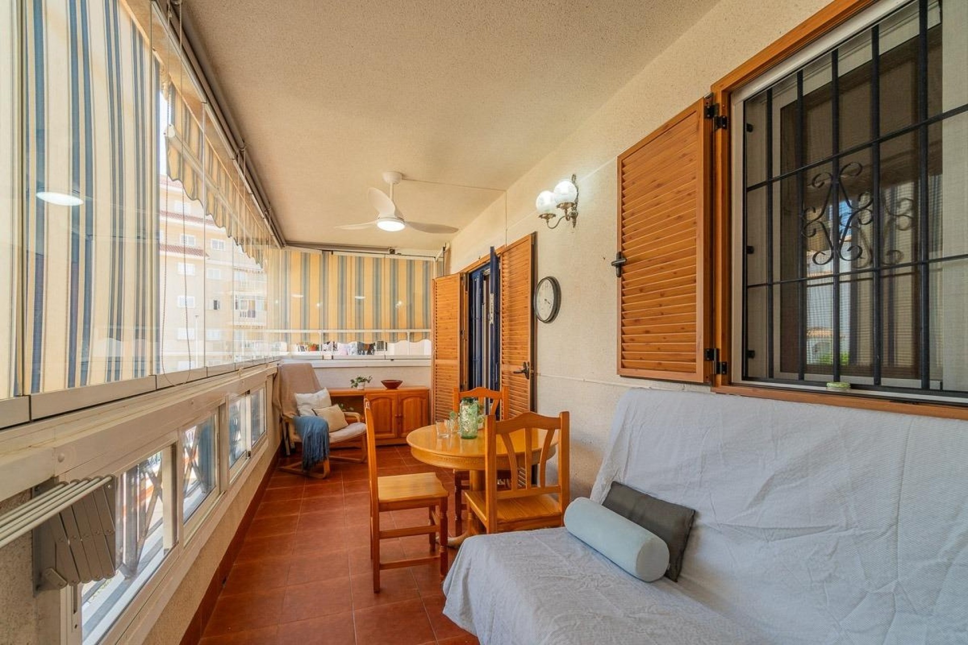 Location longue durée - Appartement -
Torrevieja - La Mata