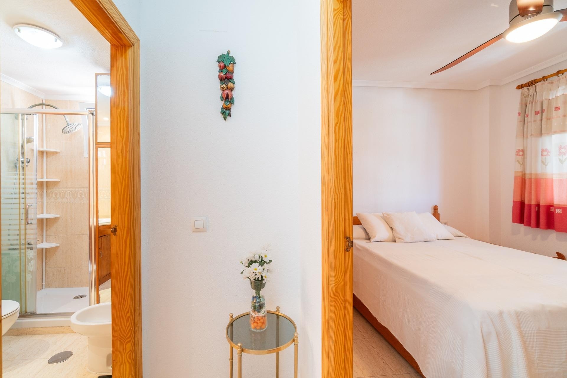 Location longue durée - Appartement -
Torrevieja - La Mata