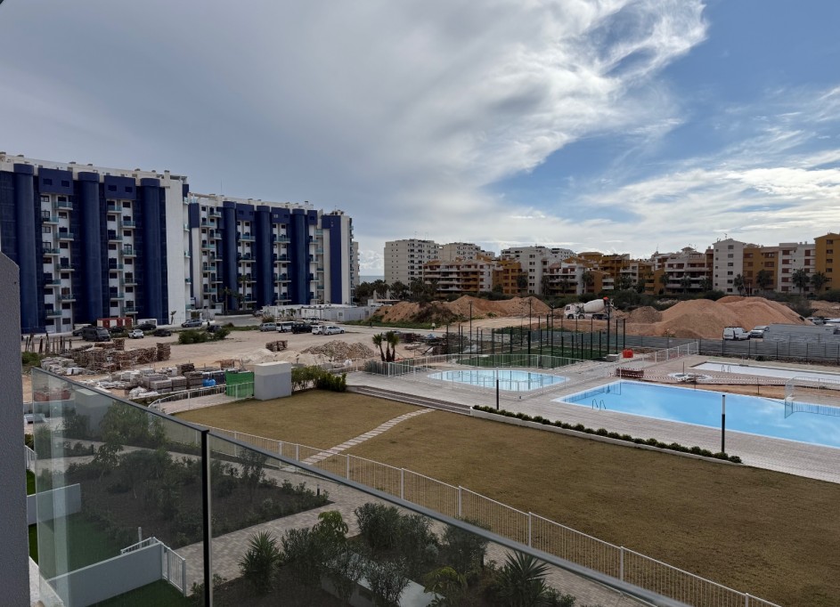 Location longue durée - Appartement -
Torrevieja - Punta Prima