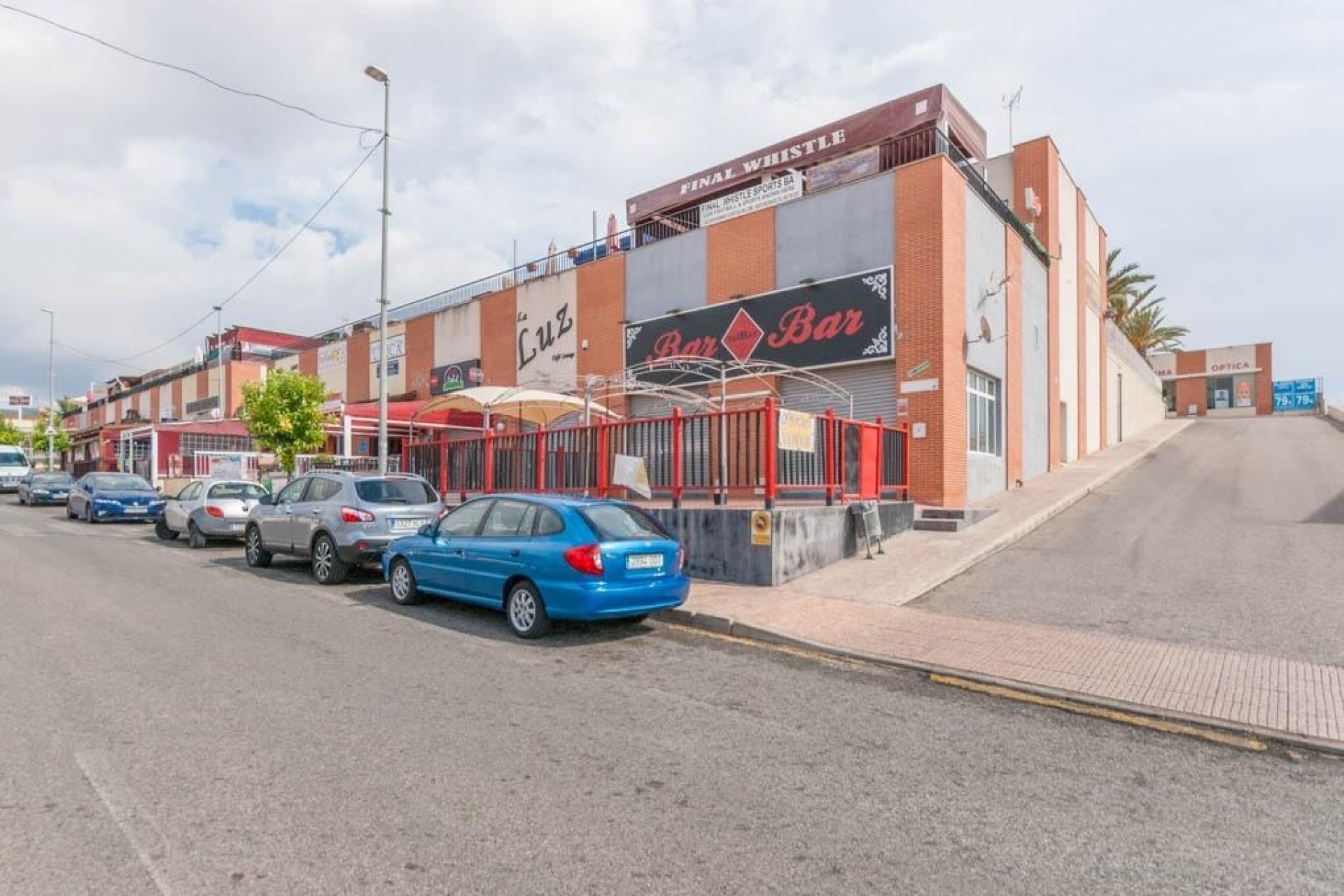 Location longue durée - Commercial -
San Fulgencio - La marina