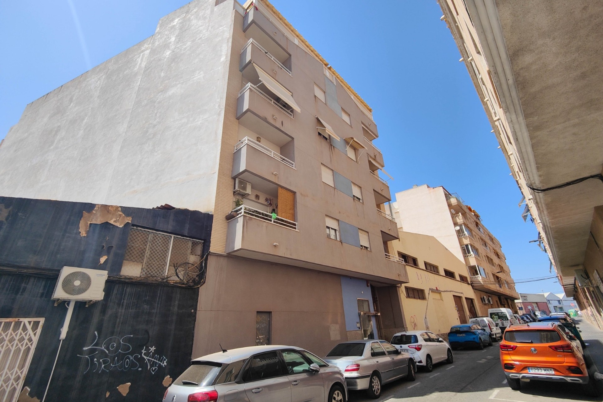 Long Term Rental - Apartment / Flat -
Torrevieja