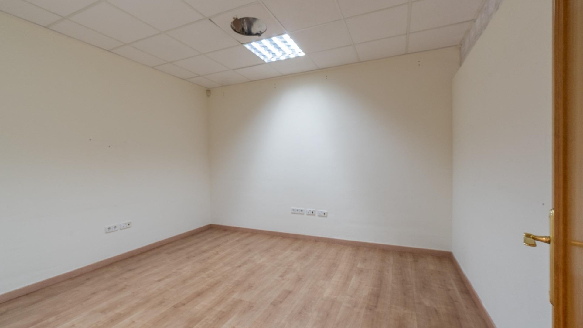 Long time Rental - Commercial -
Orihuela Costa - Playa Flamenca