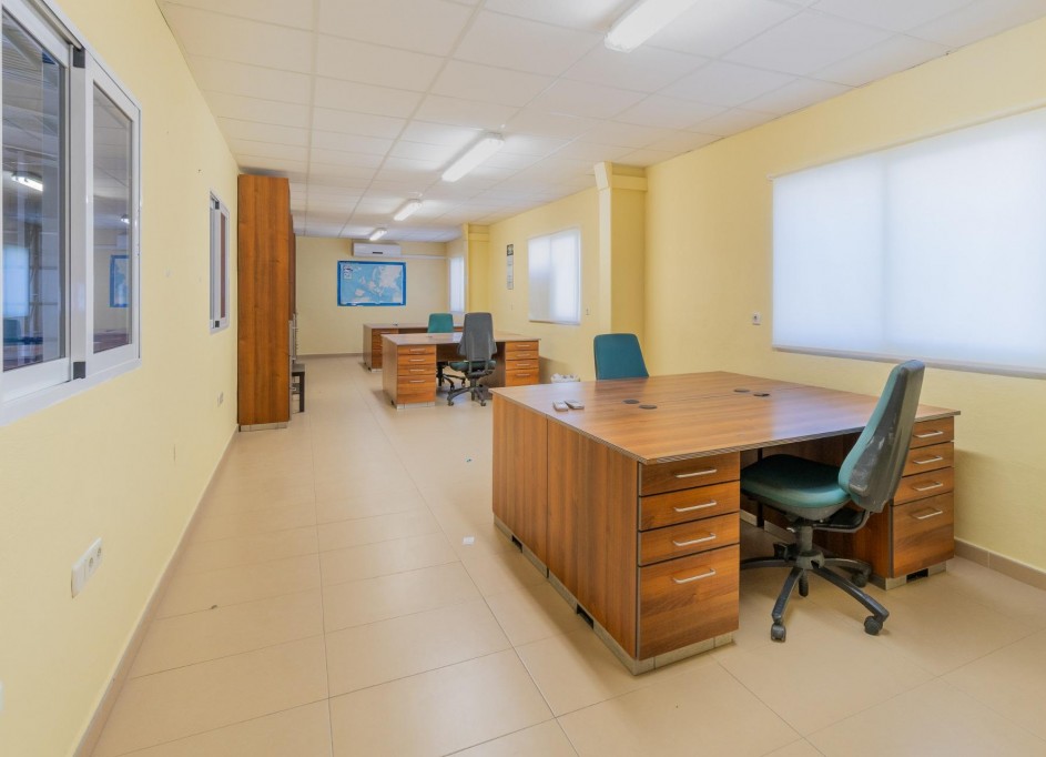 Long time Rental - Commercial -
Pilar de la Horadada - Polígono industrial Cañada de Práez