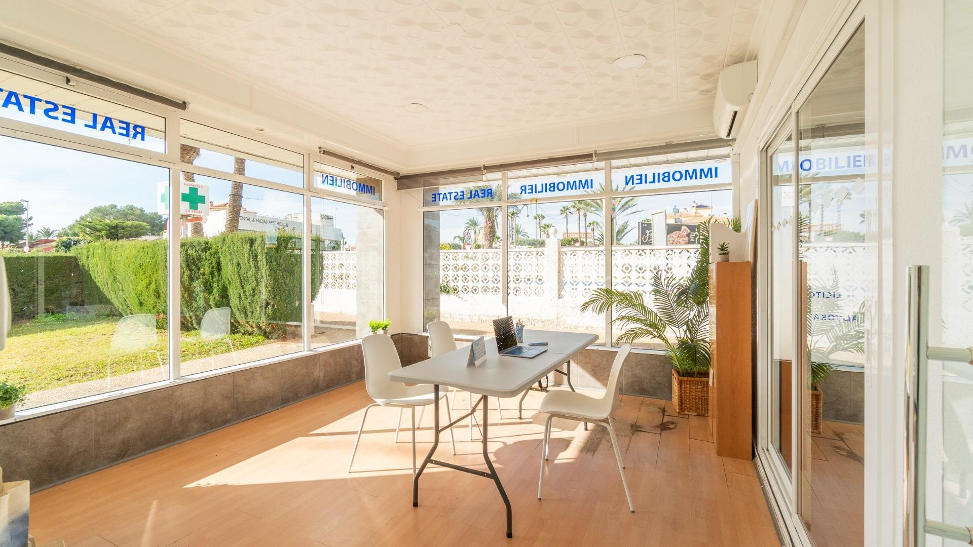 Long time Rental - Kommerciel -
Orihuela Costa - La Zenia