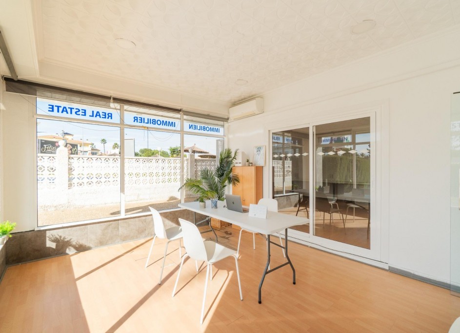 Long time Rental - Kommerziell -
Orihuela Costa - La Zenia