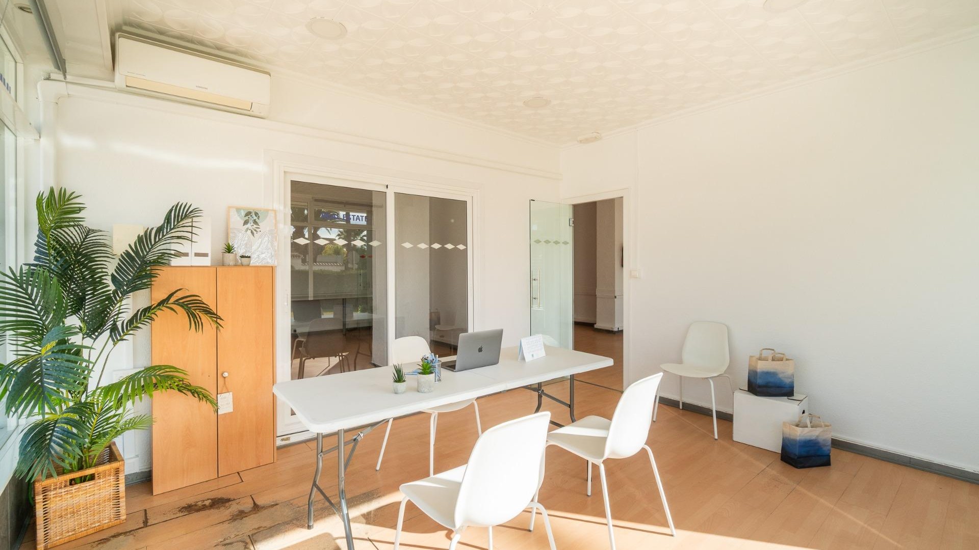 Long time Rental - Kommerziell -
Orihuela Costa - La Zenia