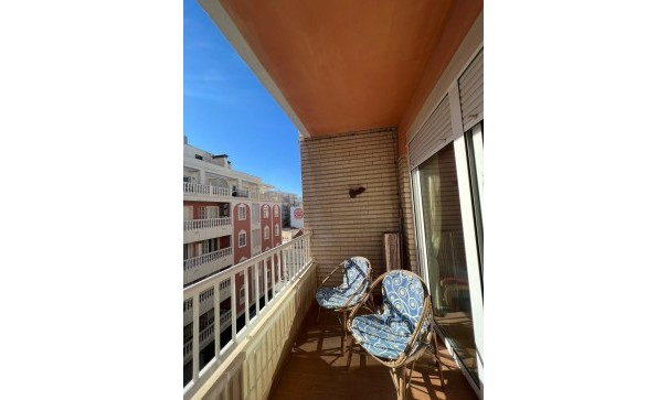 Mieszkanie w bloku - Sprzedaż - Torrevieja - Playa del Cura