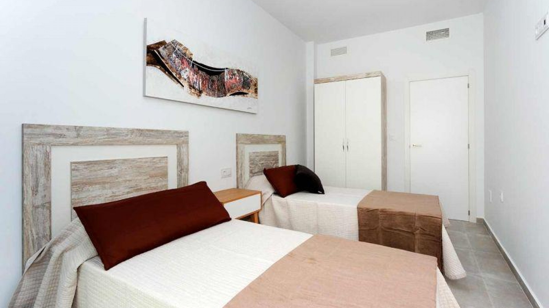 New Build - Detached Villa -
Daya Nueva - Center