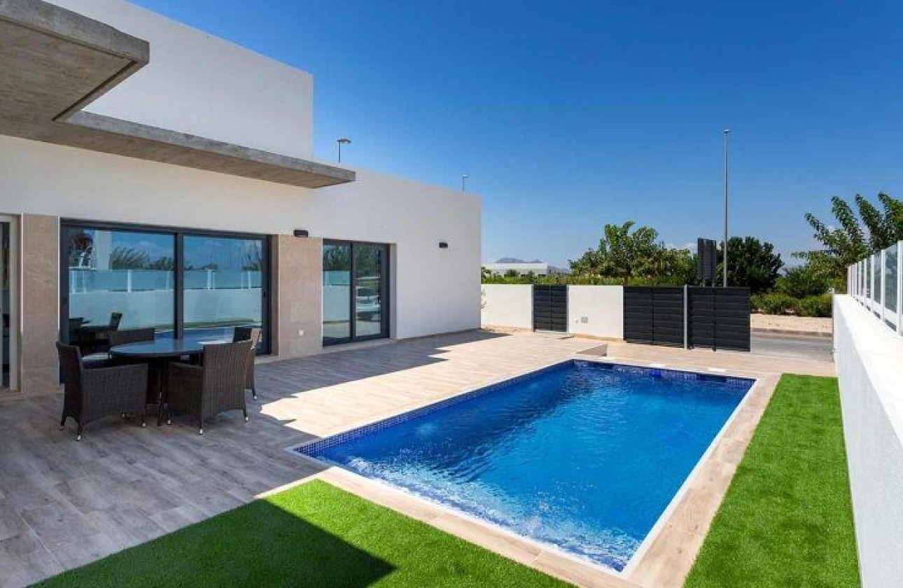 New Build - Detached Villa -
Daya Nueva - Center