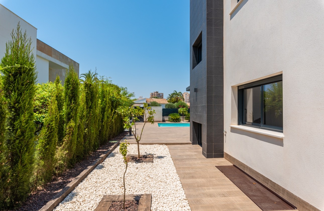 New Build - Detached Villa -
Playa Paraiso