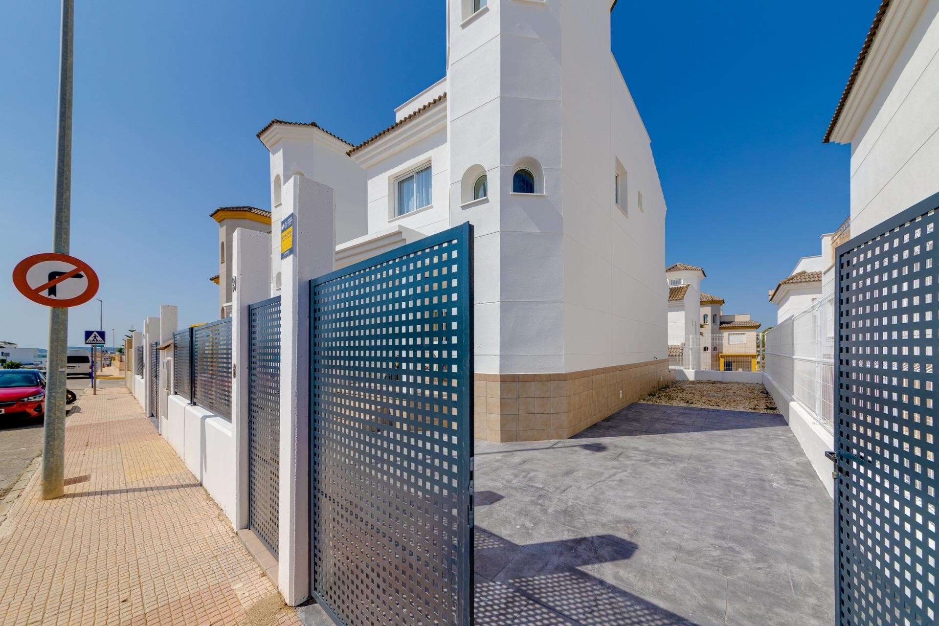 New Build - Detached Villa -
San Fulgencio - El Oasis